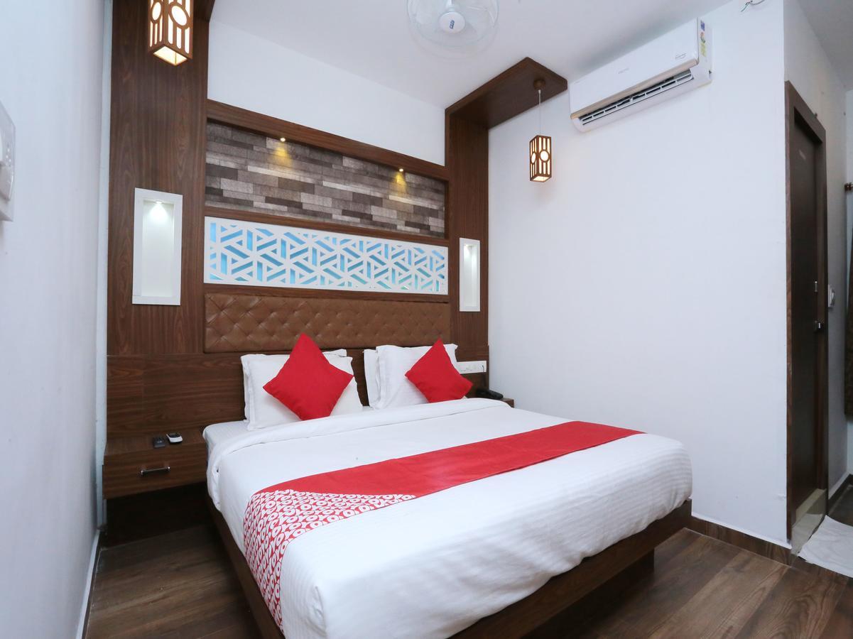 Hotel Qube Kochi Esterno foto