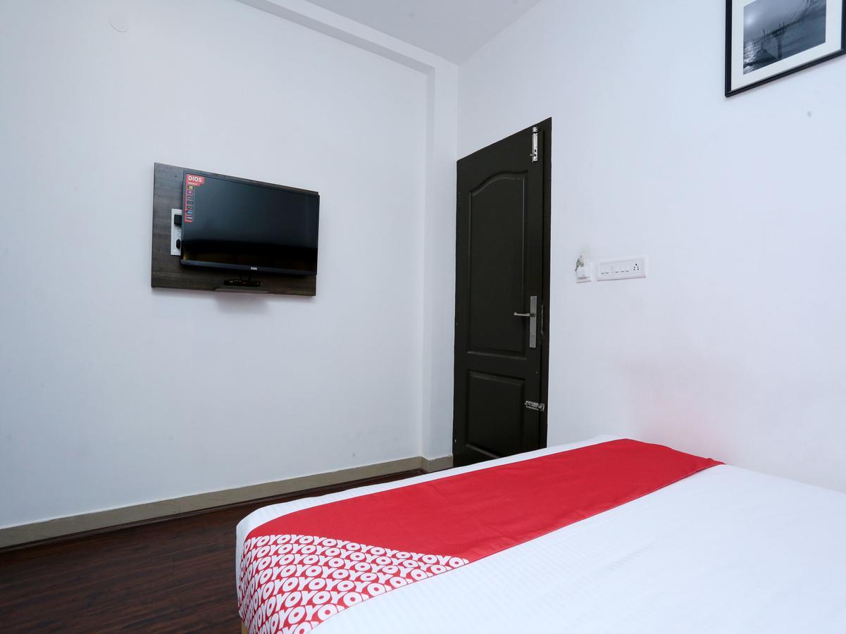 Hotel Qube Kochi Esterno foto