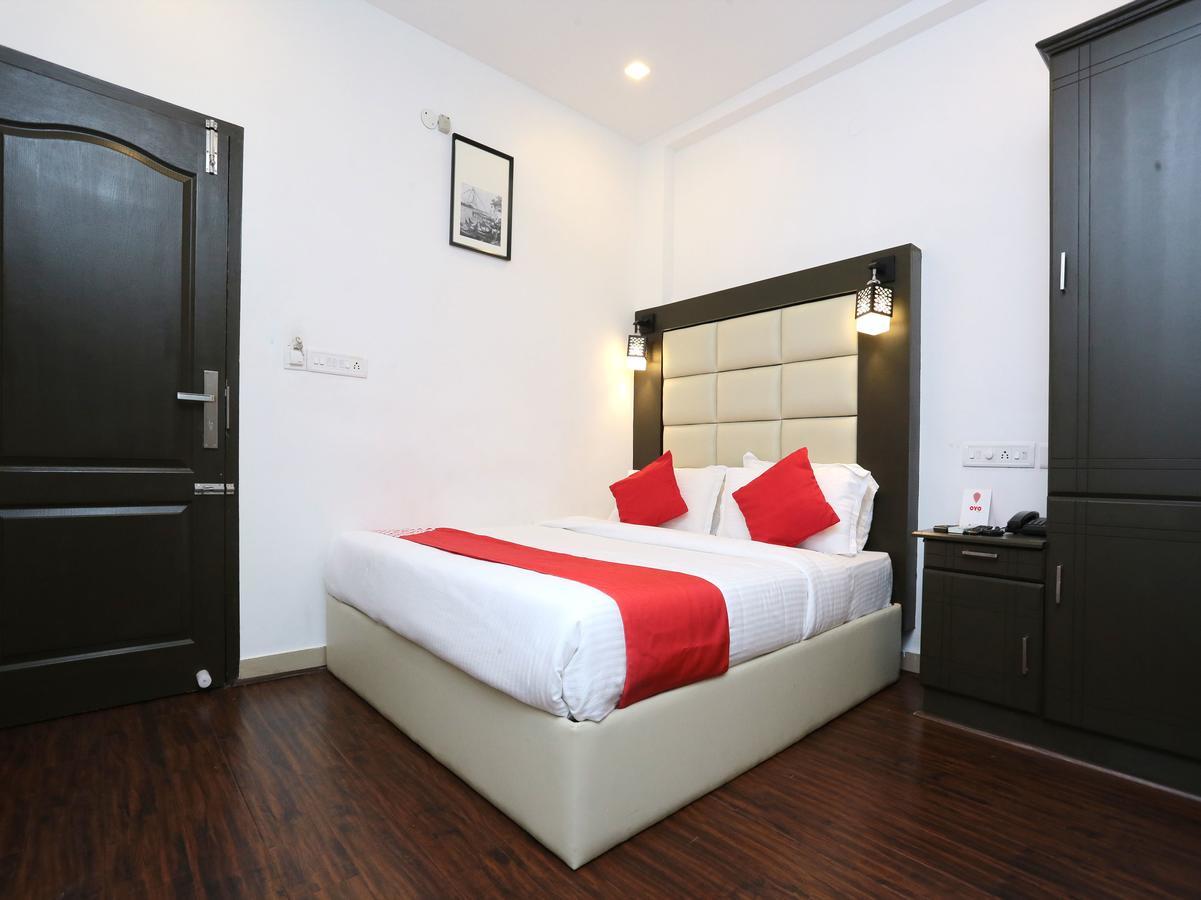 Hotel Qube Kochi Esterno foto