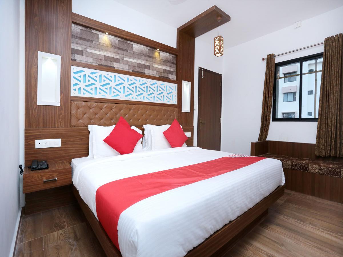 Hotel Qube Kochi Esterno foto