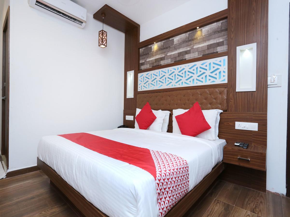 Hotel Qube Kochi Esterno foto